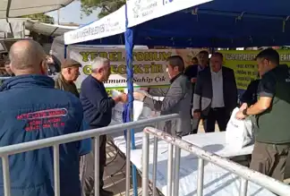Belediye, Ata Tohumlarından Üretilen Fideleri Dağıttı