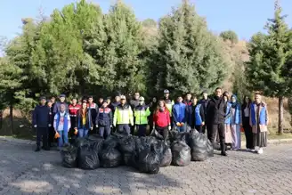 Gönüllüler Gününde Çevre Temizliği Kampanyası