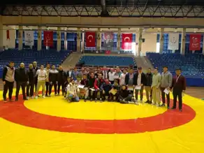 Aydın'da Genç Güreşçiler Şampiyonayı Kaptı