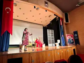Aydın'da "Şimdi Ne Olacak" Oyunu Kuyucak'ta Sahne Aldı