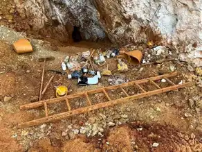 Didim'de Kaçak Kazı: 10 Gözaltı