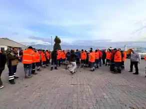 Efeler Temizlik İşçileri Maaş İçin Eylemde