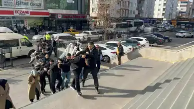Polis Kimliğine Bürünen Dolandırıcı Çetesi Çökertildi