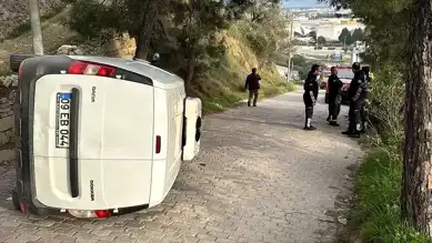 Aydın'da Hafif Ticari Araç Kazası: Sürücü Yaralı