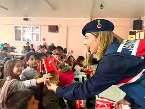 Yenipazar Öğrencilerine Jandarmadan Güvenlik Eğitimi