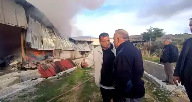 Bozdoğan'da Kıl Çadır Fabrikasında Yangın! Can Kaybı Yok