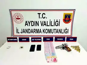 Kuşadası'nda Jandarma Operasyonu: Silah ve Uyuşturucu Ele Geçti