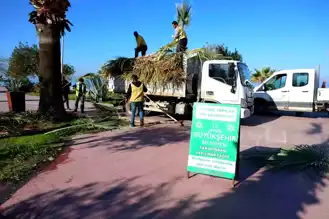 Kuşadası'nda Bahçeler Yenileniyor!