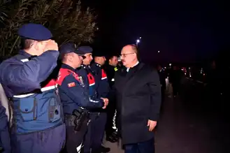 Vali Canbolat Yeni Yılı Mehmetçiklerle Kutladı