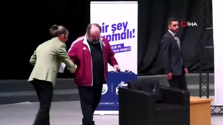 İş Adamı Nevzat Aydın Panelde Fenalaştı