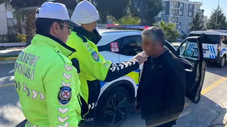 Alkollü Sürücü Kazadan Sonra Kaçtı, Yakalandı