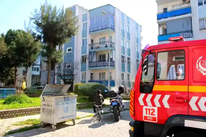 Aydın'da Yaşlı Kadın Çatıdan İndirildi