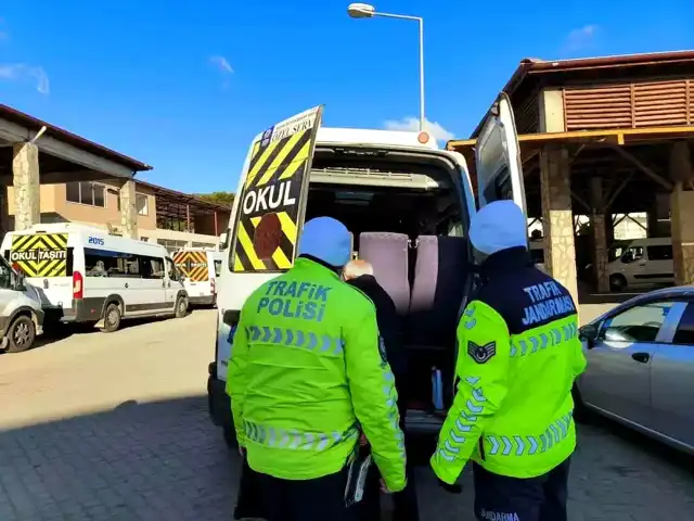 Aydın Karacasu'da Okul Servislerine Denetim