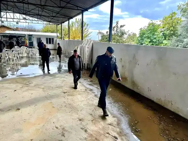 Ege Bölgesi'nde Şiddetli Yağışlar: Su Baskını!