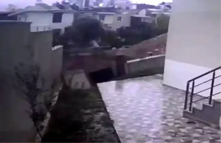 Didim'de Yağmur Toprak Kaymasına Yol Açtı