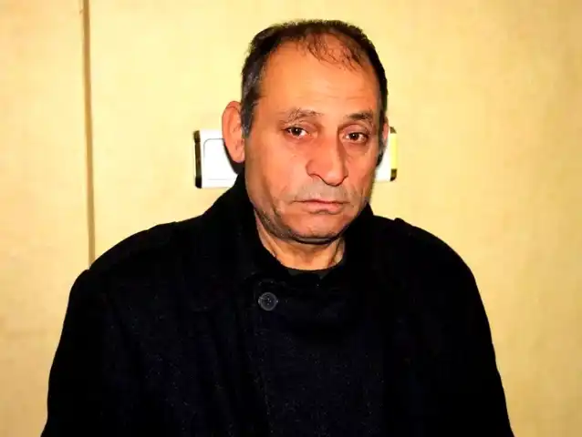 60 Yaşındaki Baba, 26 Yıl Önce Evlatlık Verdiği Kızlarını Arıyor