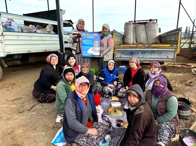 Köşk'te Çilek Çiftçilerine Geri Dönüşüm Eğitimi