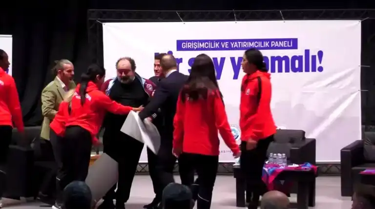 Girişimci Panelinde İşadamı Fenalaştı