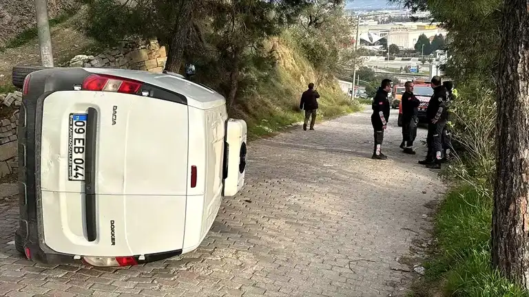 Aydın'da Hafif Ticari Araç Kazası: Sürücü Yaralı