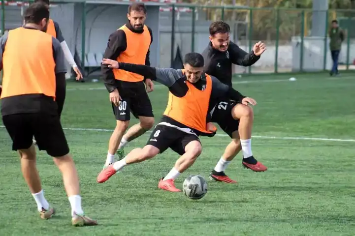 Süper Amatör Lig'de Kritik Zirve Maçı!