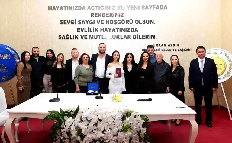 Sevgililer Günü'nde Nikah Sürprizi!