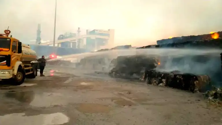 Söke Kağıt Fabrikasında Yangın: Nazilli'den Destek