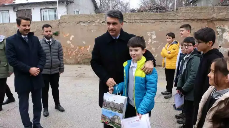 Vali, Tarihi Mudurnu'yu Ziyaret Etti