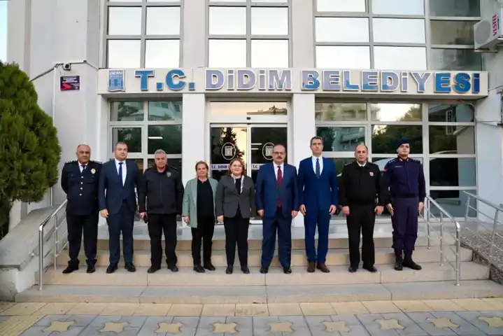 Vali, Didim Belediye Başkanını Ziyaret Etti