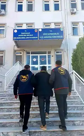 11 Yıllık Hırsızlık Suçu Aranan Şahıs Yakalandı